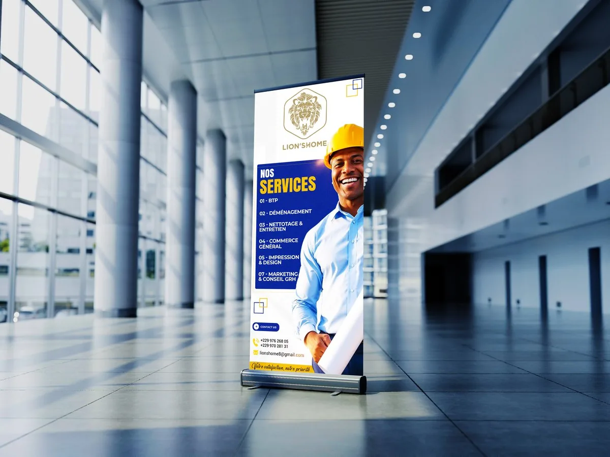 Roll-up Lion's Home dans un espace professionnel